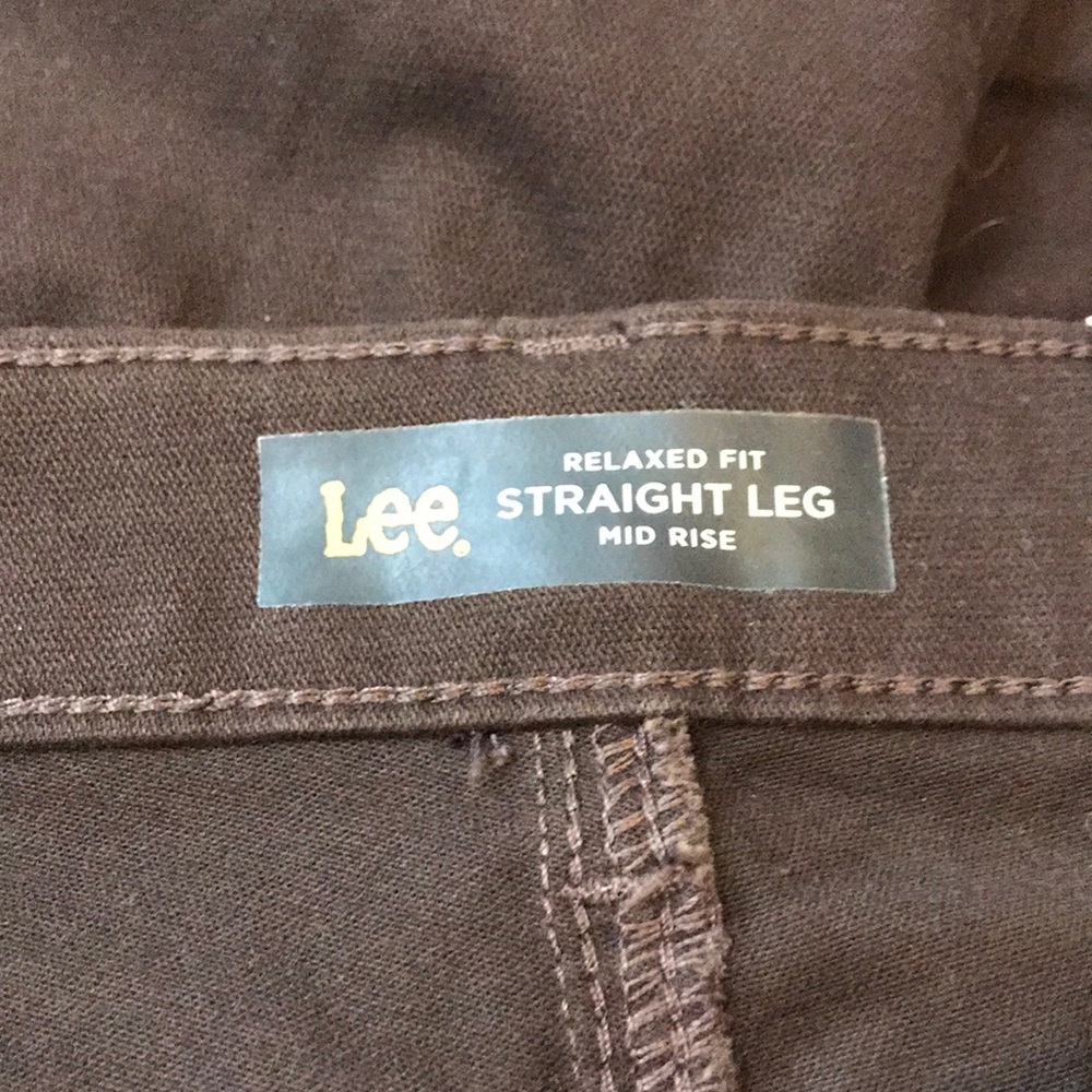 Lee Women’s Relaxed Fit Straight Leg MAHOGANYJeans - Picture 4 of 6